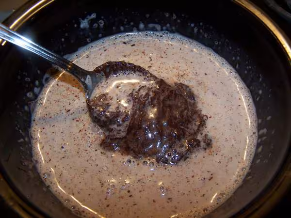 Truffes la creme bouillante fond le chocolat