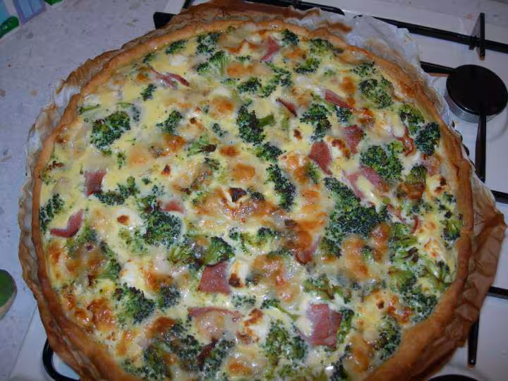 Quiche brocolis bacon roquefort