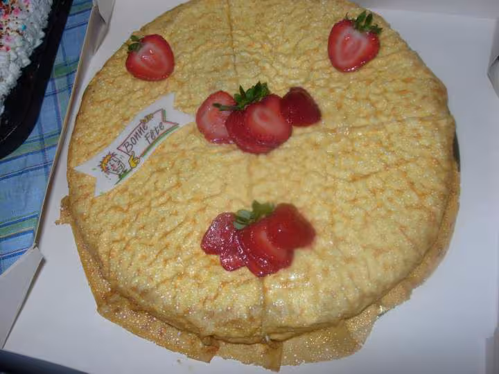 Fraisier de mon anniversaire du 06 08 07 recette de doudouce02