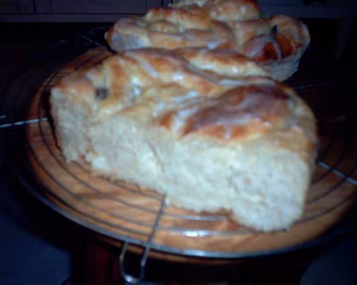 Chinois a partir de la brioche light creme patissiere raisins secs glacage