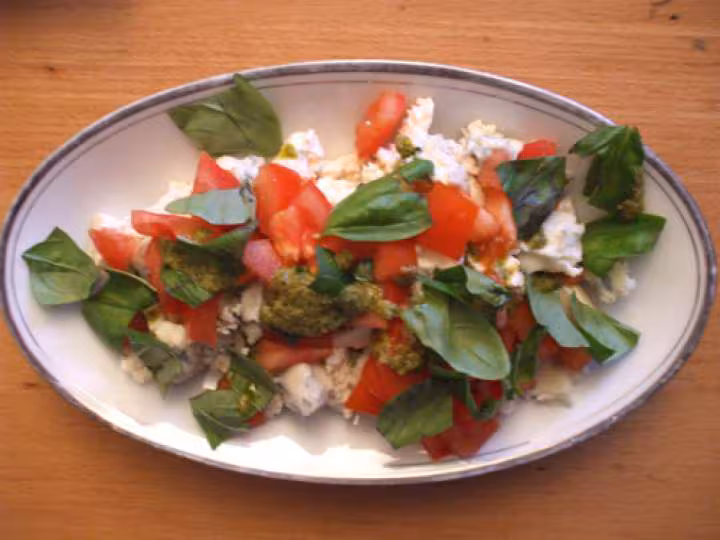 Salade de tofu au basilic et gorgonzola