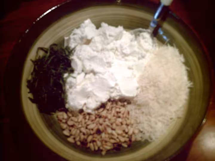 Melange ricotta basilic pignon parmesan