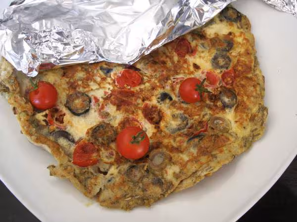Omelette tomate olive romarin
