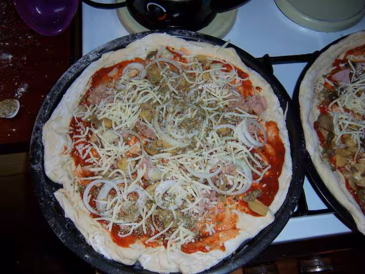 Pizza thon champignons oignons