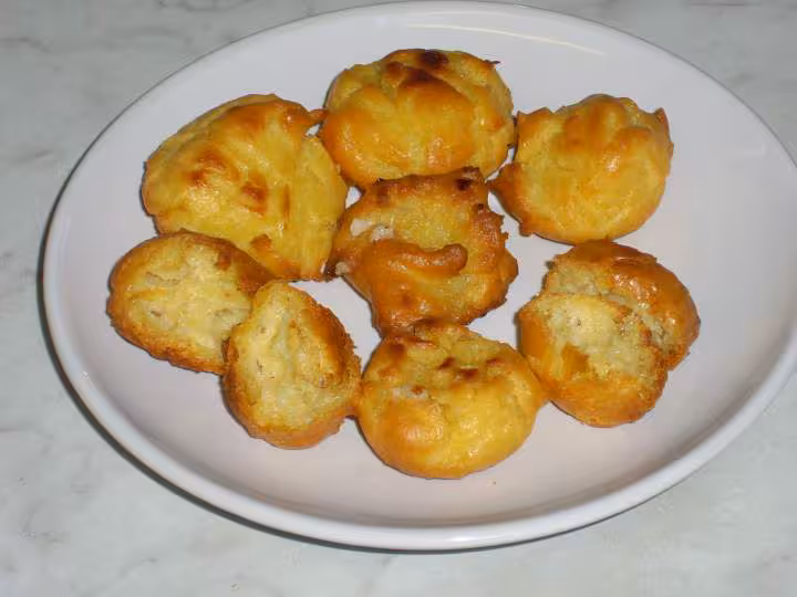 Chouquettes sucrees dans le pie muffins