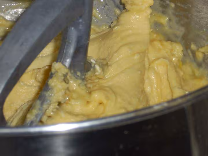 Pandoro ajout des oeufs