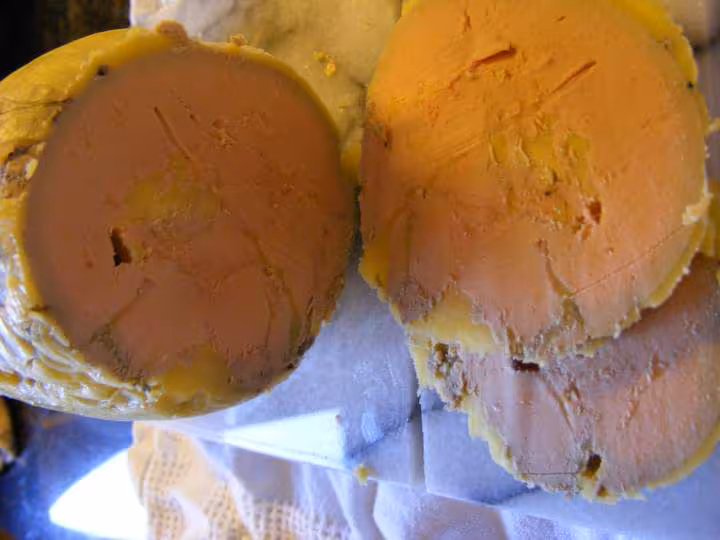 Premieres tranches du foie gras tm