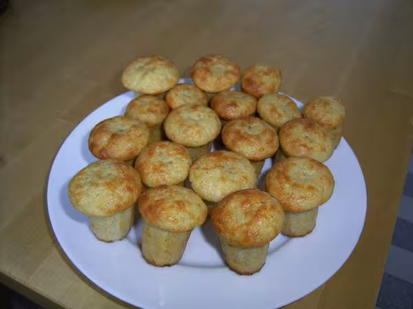 Bouchees au roquefort