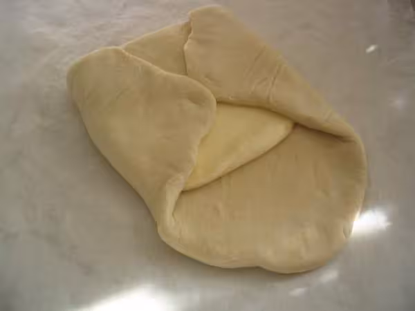 Croissant enfermer le beurre