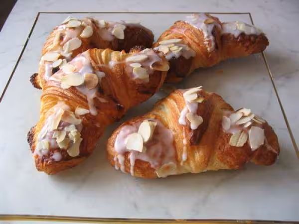 Croissants aux amandes