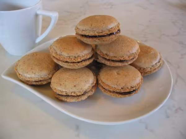 Macarons noisette caramel