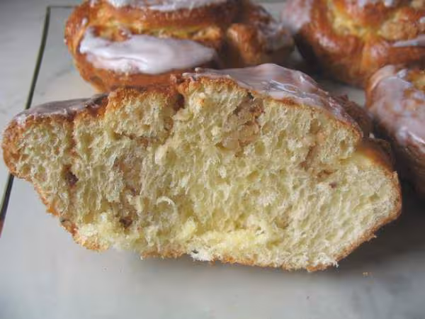 Mie petites brioches amandes noisettes