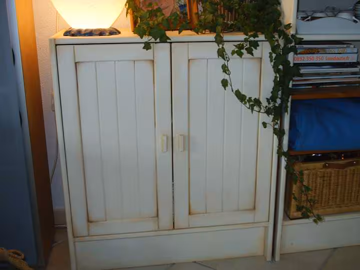 Meuble blanchit