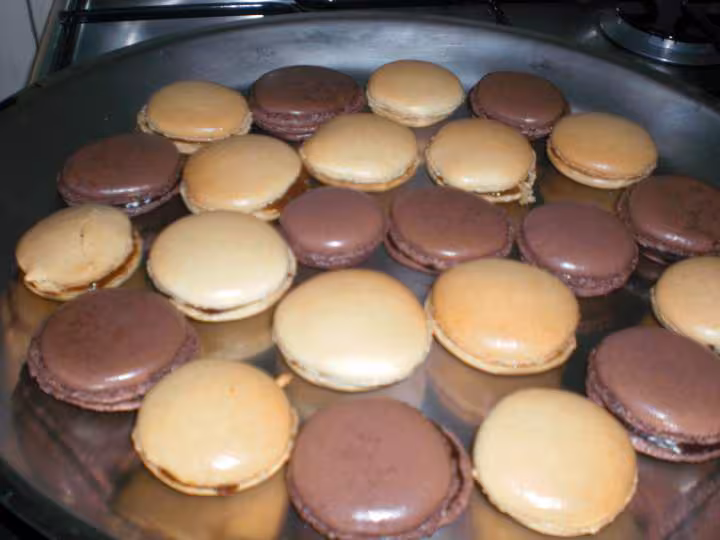 Macarons au chocolat et caramb 1