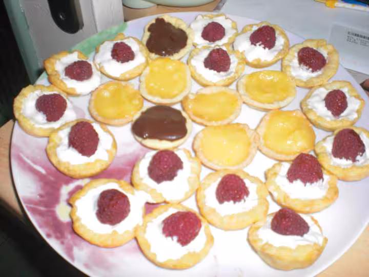 Petite assiette de tartelettes