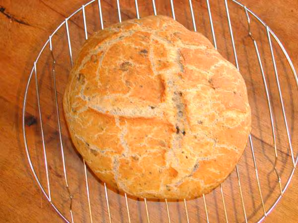 Pain aux olives noires