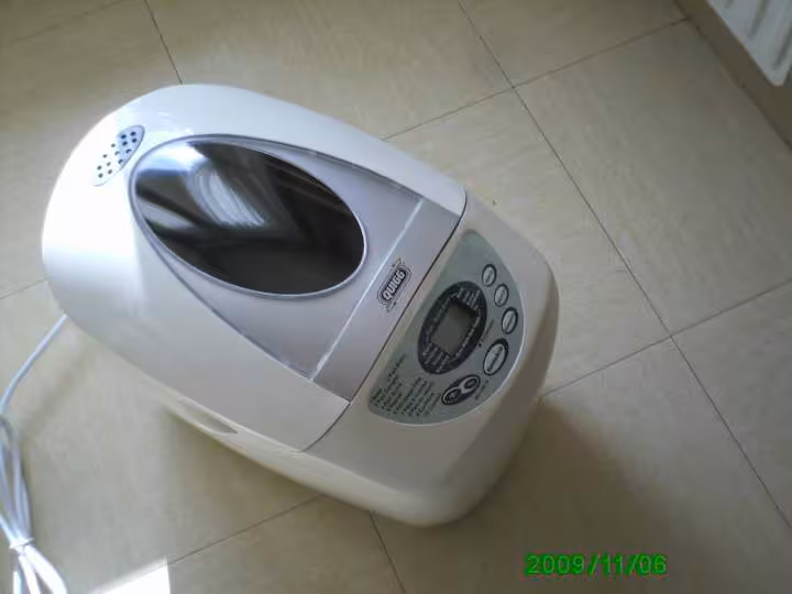 Machine a pains md 10259