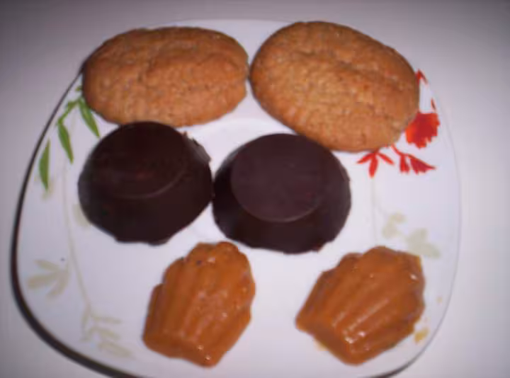 Speculoos caramel et bouchee chocolat caramel photo un peu trouble