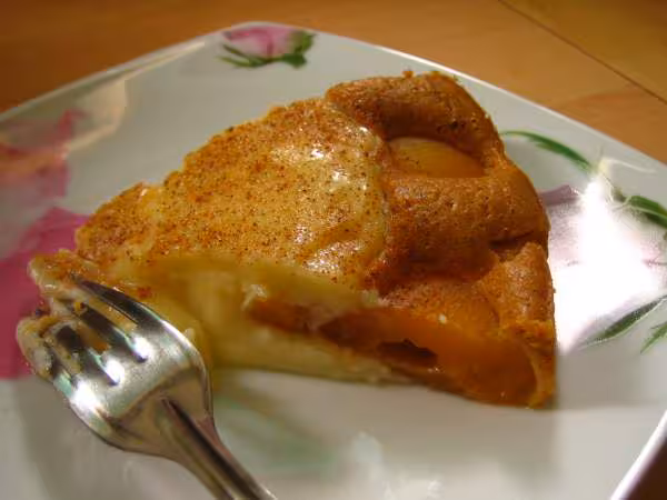 Tarte a la peche et a la creme
