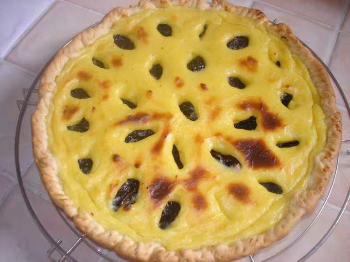 Flan patissier maison avec pruneaux
