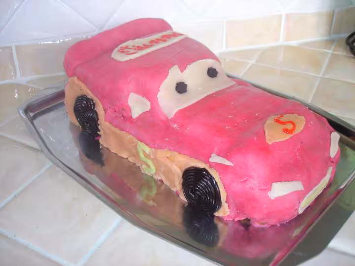 Gateau cars pour le gouter d anniversaire d etienne 5 ans