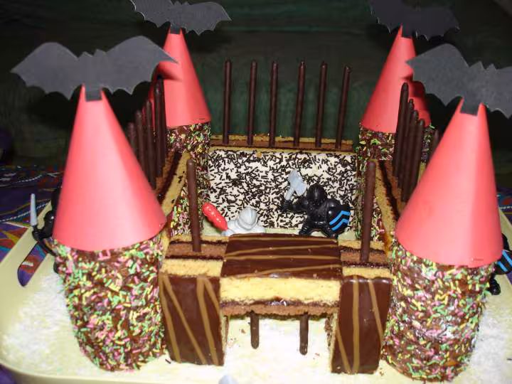 Gateau chateau pour l anniversaire d etienne 4 ans