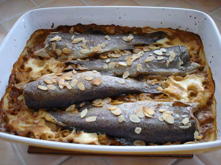 Truite sur lit de poireaux au champagne et creme liquide