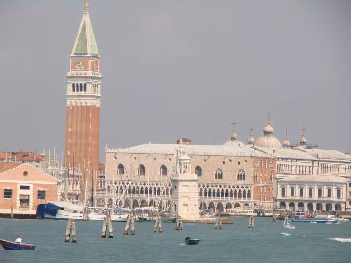 Notre arrive a venise