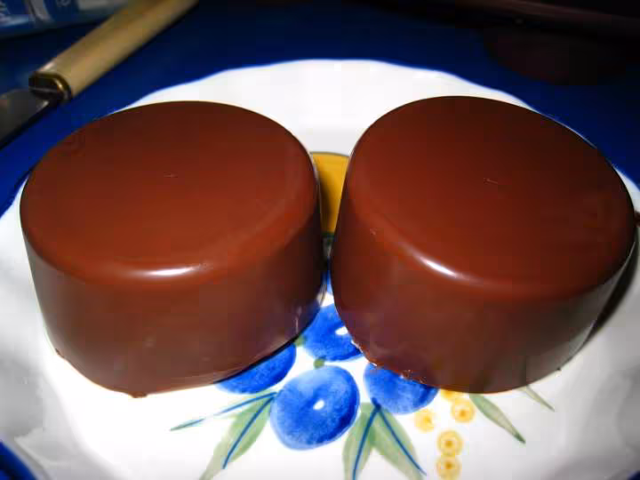 Monstrueux bountys faits dans le moule a muffins