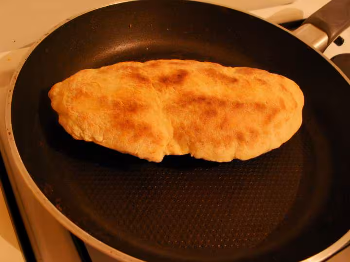 Premiers cheese naan