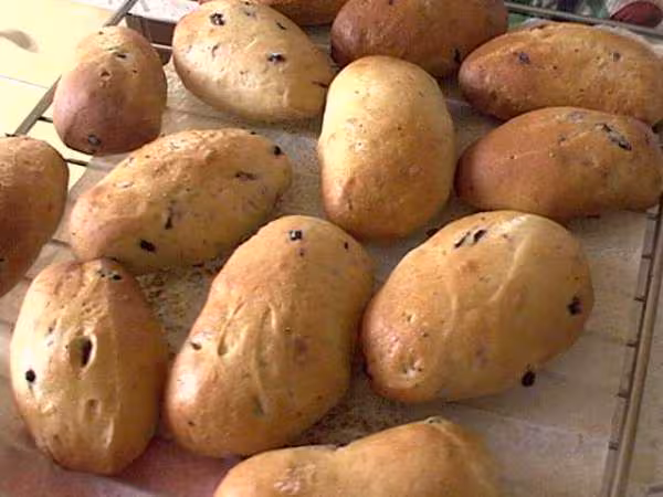 Pains au lait aux cassis