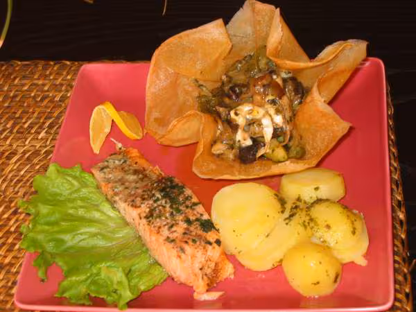 Saumon et legumes dans brick