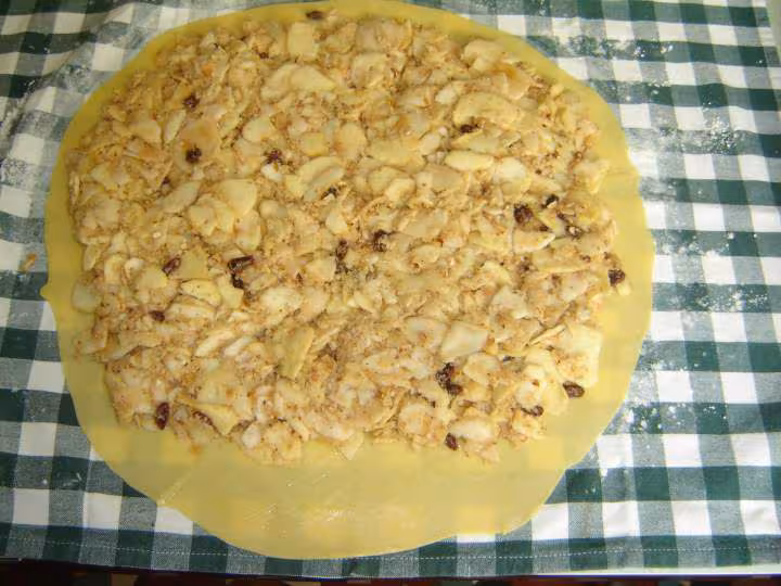 Preparation du strudel aux pommes