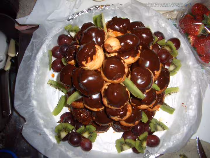 Piece montee de choux au chocolat 2