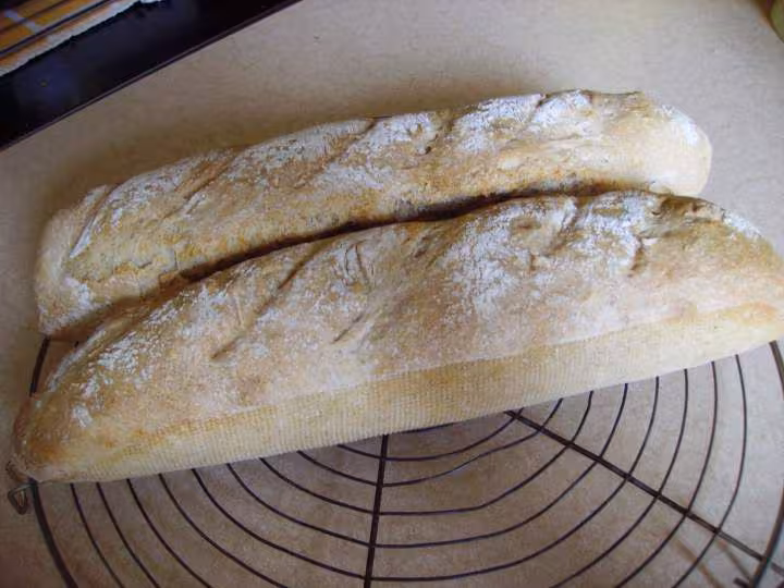 Le pain au levain baguettes
