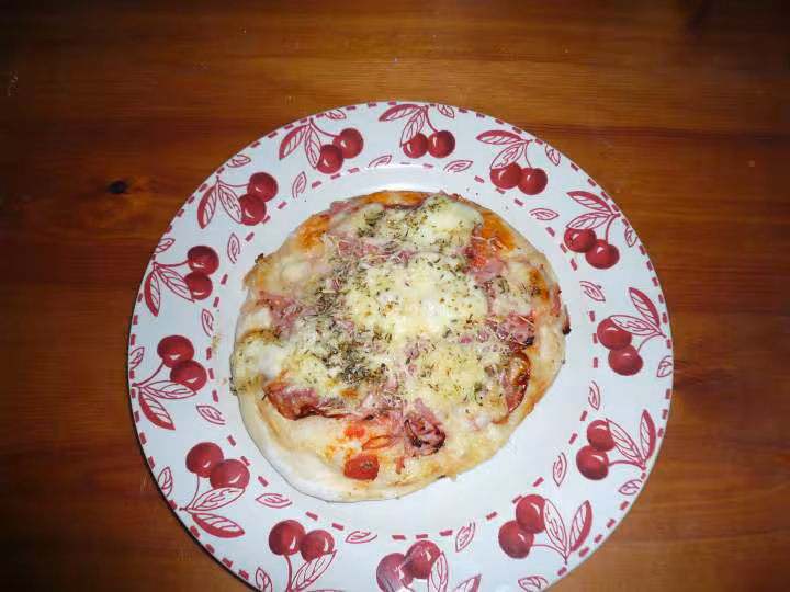 Petite pizza au jambon