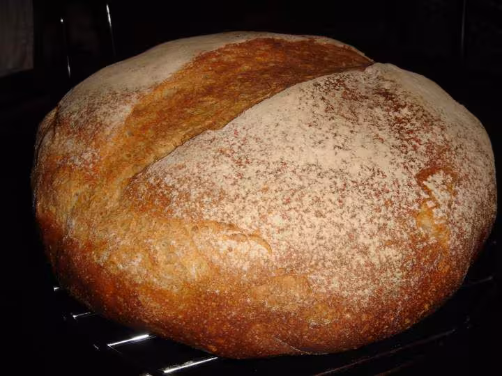 Pain levain poolish cocotte