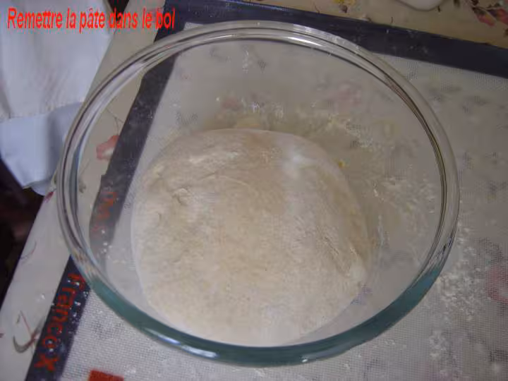 Remettre la pate dans son bol