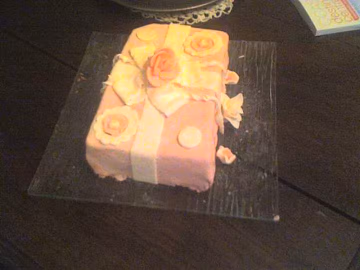 Gateau rose cadeau