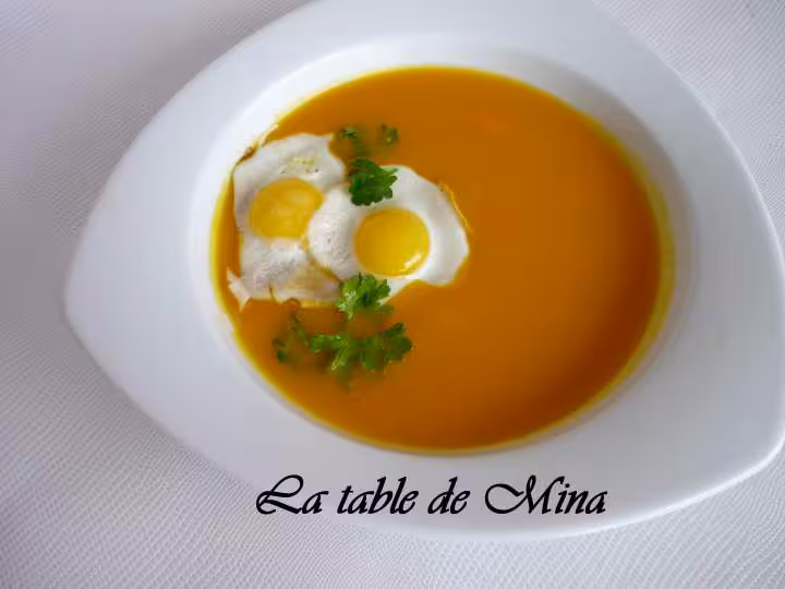 Creme de potimaron homard ou oeufs de cailles