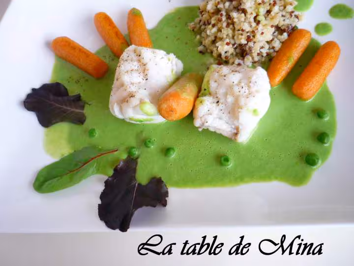 Lotte pochee au lait de coco creme de petits pois et carottes glacees