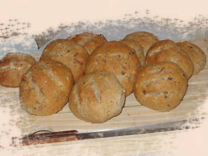 Petits pains multi cereales aux lardons et oignon