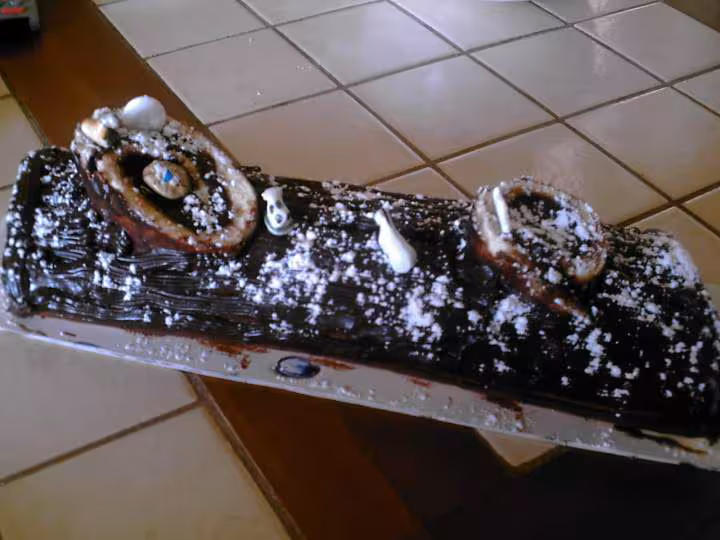 Buche fourree pralinoise decors ganache chocolat carambars