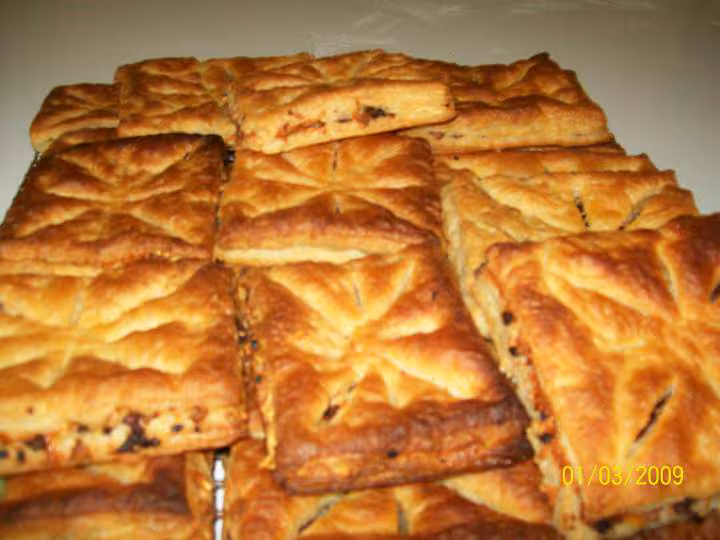 Fougasse feuilletees aux gratillons de canard