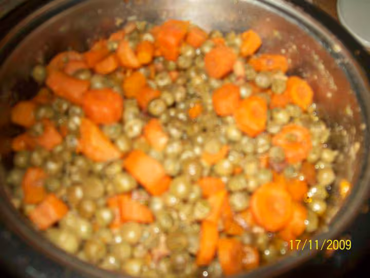 Petits pois carottes legumes de notre jardin
