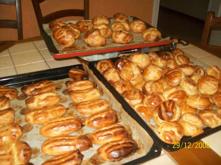 Voici les choux et les eclairs