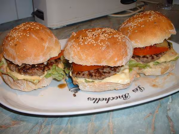 Hamburgers pret a etre manges