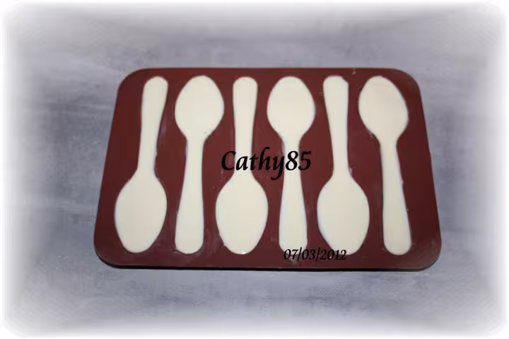 Cuilleres en chocolat