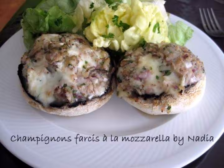 Champignons farcis a la mozzarella