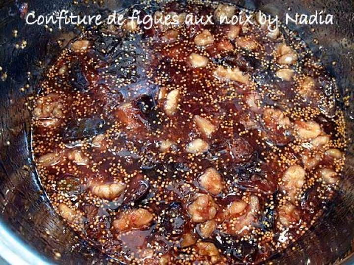 Confiture de figues aux noix